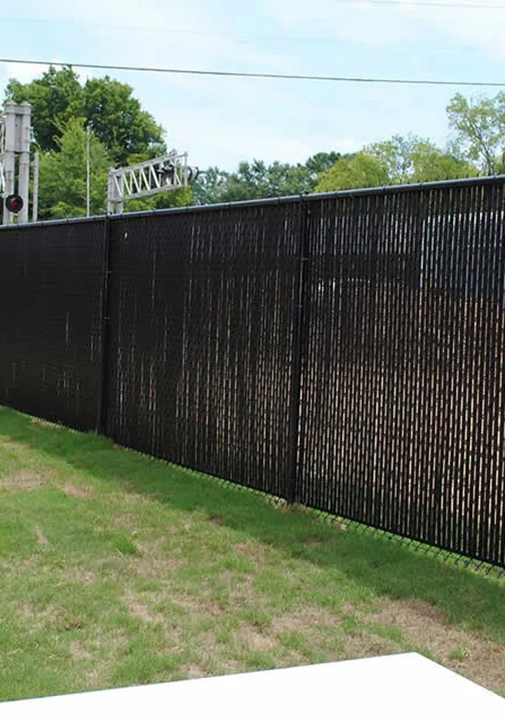 Slatted ornamental screen